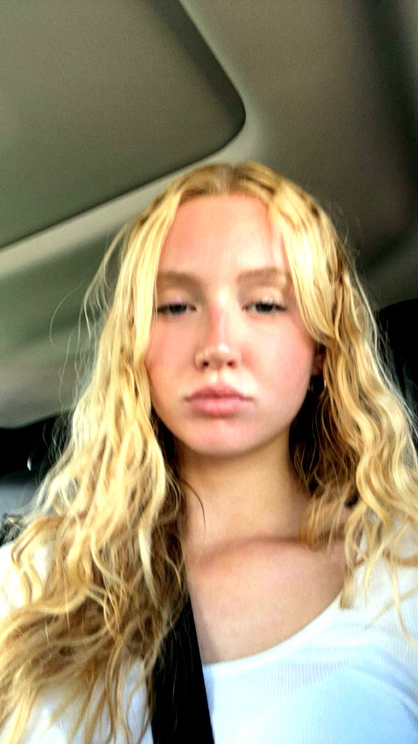 b0mbette snapchat image archive image