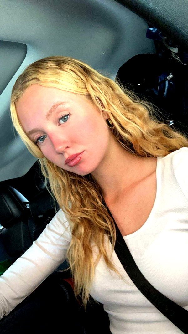 b0mbette snapchat image archive image