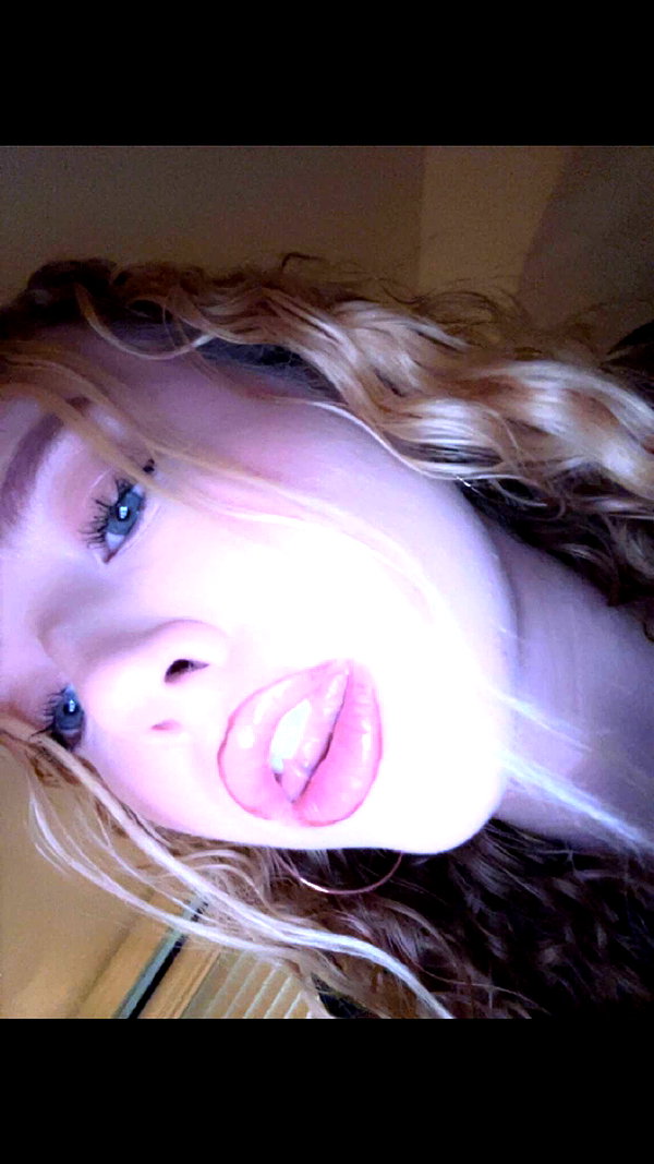 b0mbette snapchat image archive image