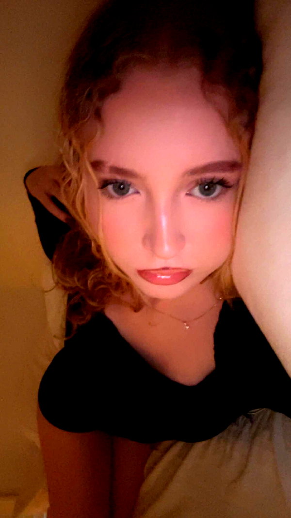 b0mbette snapchat image archive image