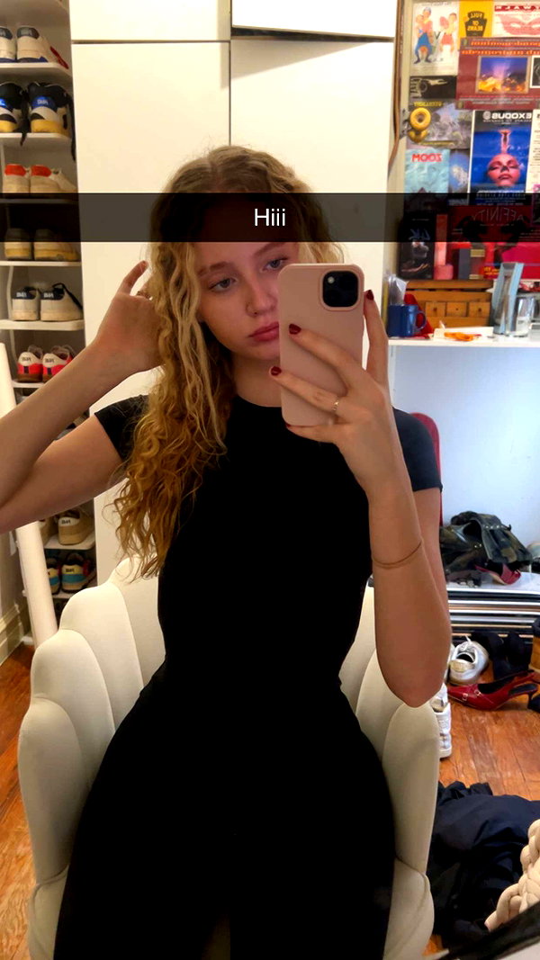 b0mbette snapchat image archive image