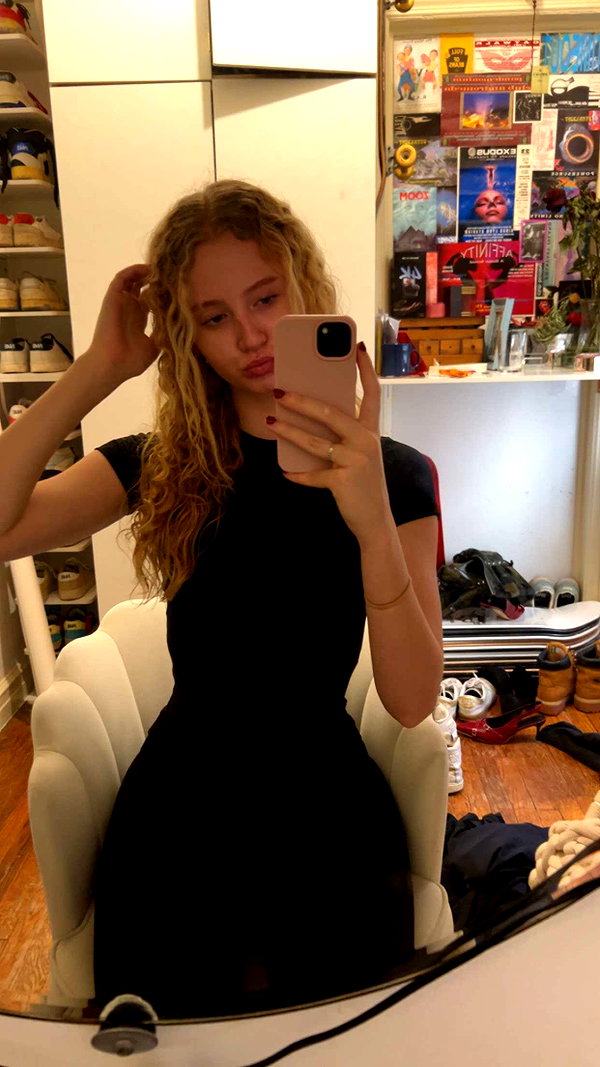 b0mbette snapchat image archive image