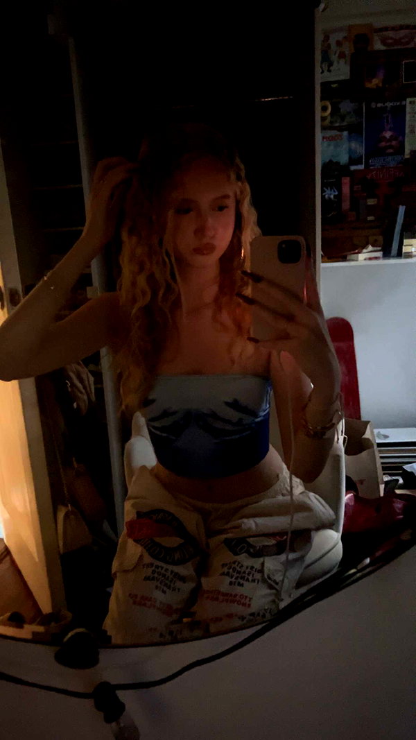 b0mbette snapchat image archive image