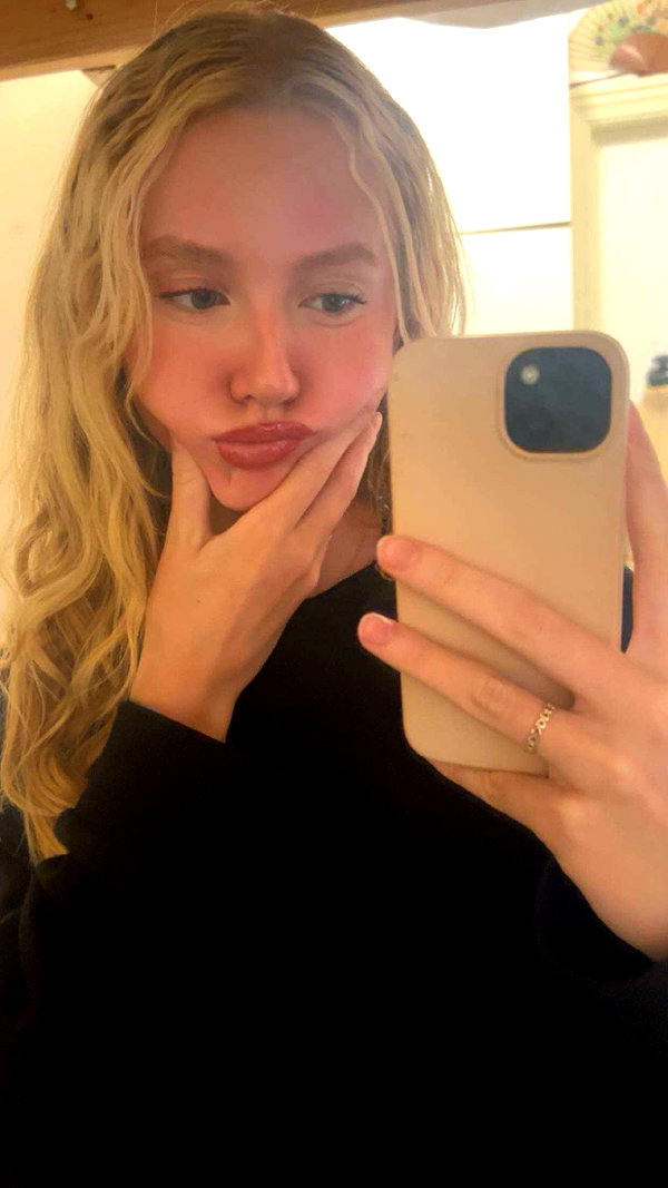 b0mbette snapchat image archive image