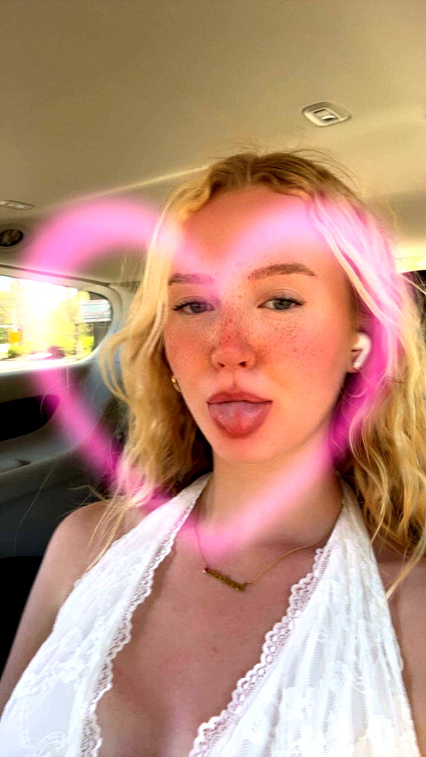 b0mbette snapchat image archive image