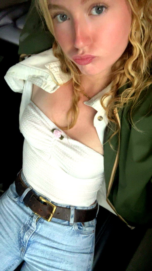 b0mbette snapchat image archive image