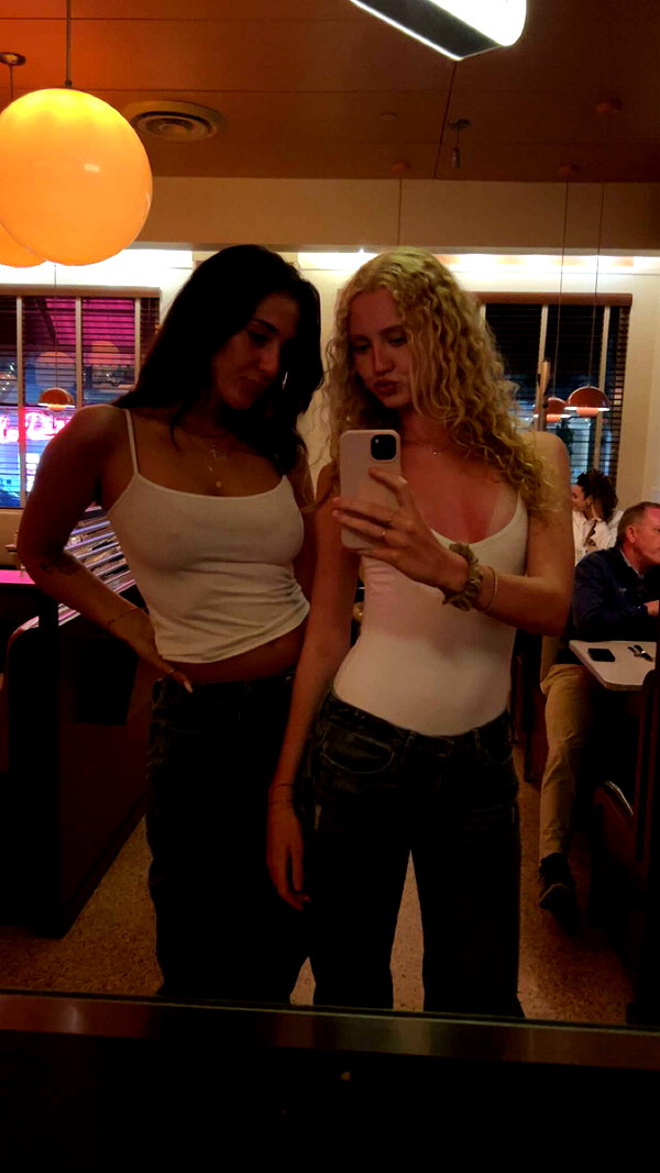 b0mbette snapchat image archive image
