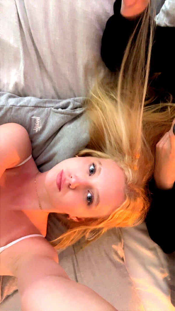 b0mbette snapchat image archive image