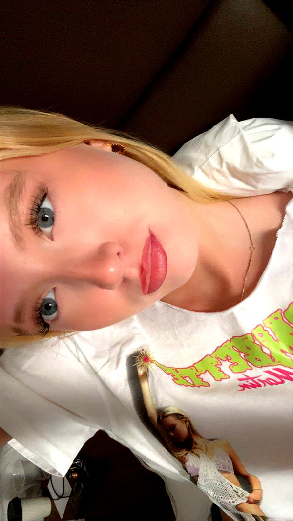 b0mbette snapchat image archive image