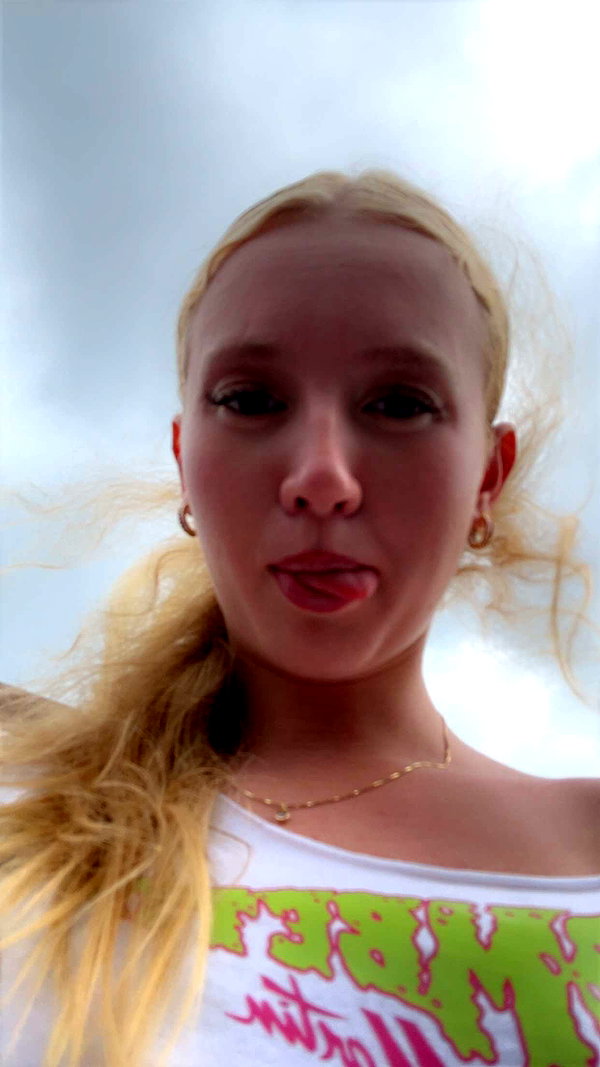 b0mbette snapchat image archive image