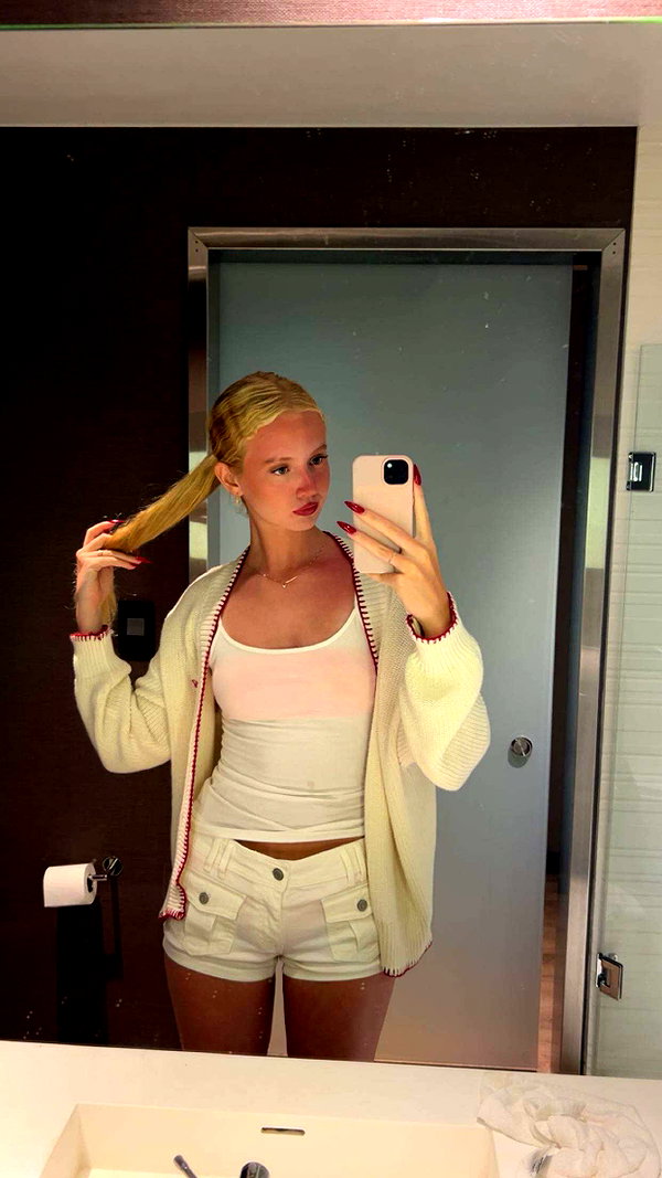 b0mbette snapchat image archive image