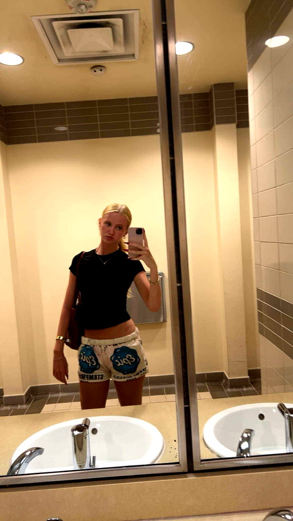 b0mbette snapchat image archive image