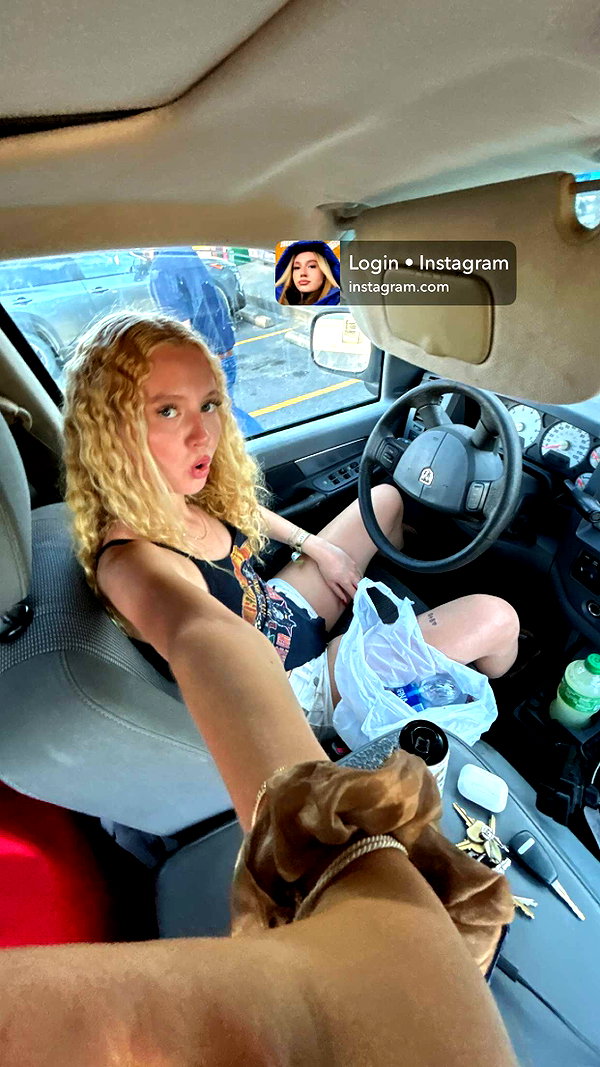 b0mbette snapchat image archive image