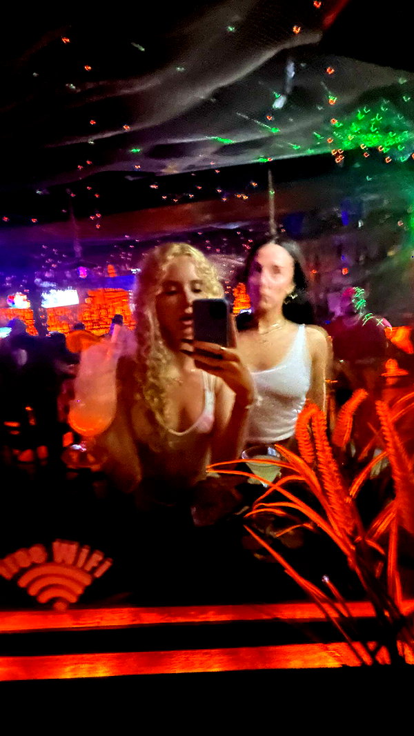 b0mbette snapchat image archive image