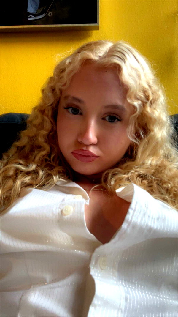b0mbette snapchat image archive image
