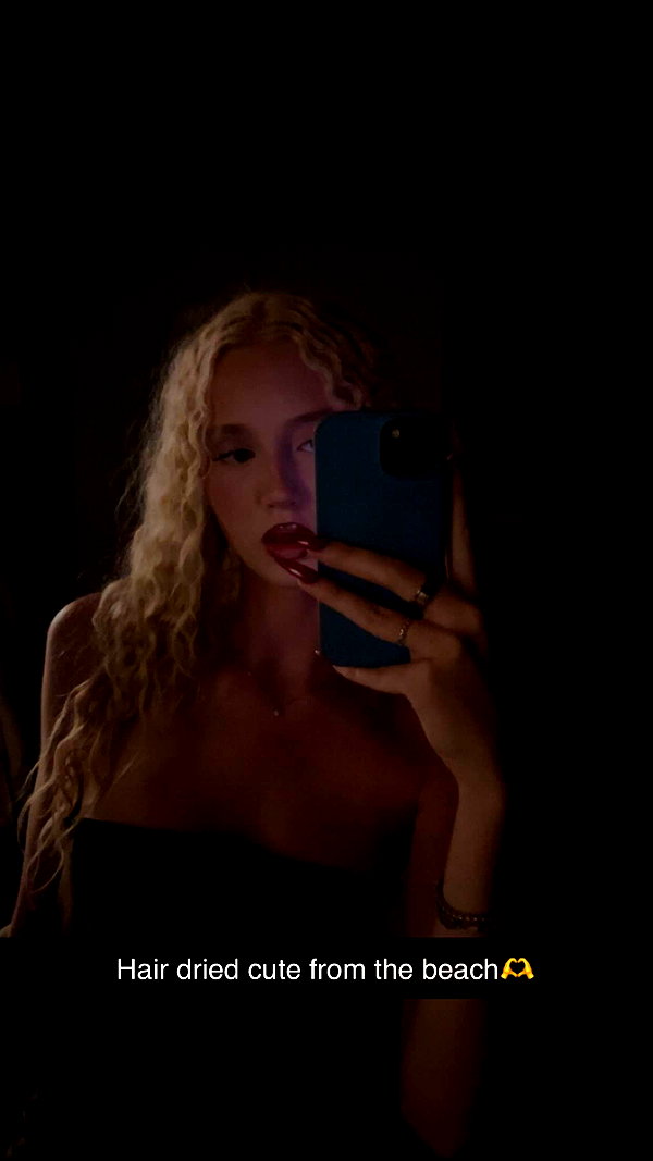 b0mbette snapchat image archive image