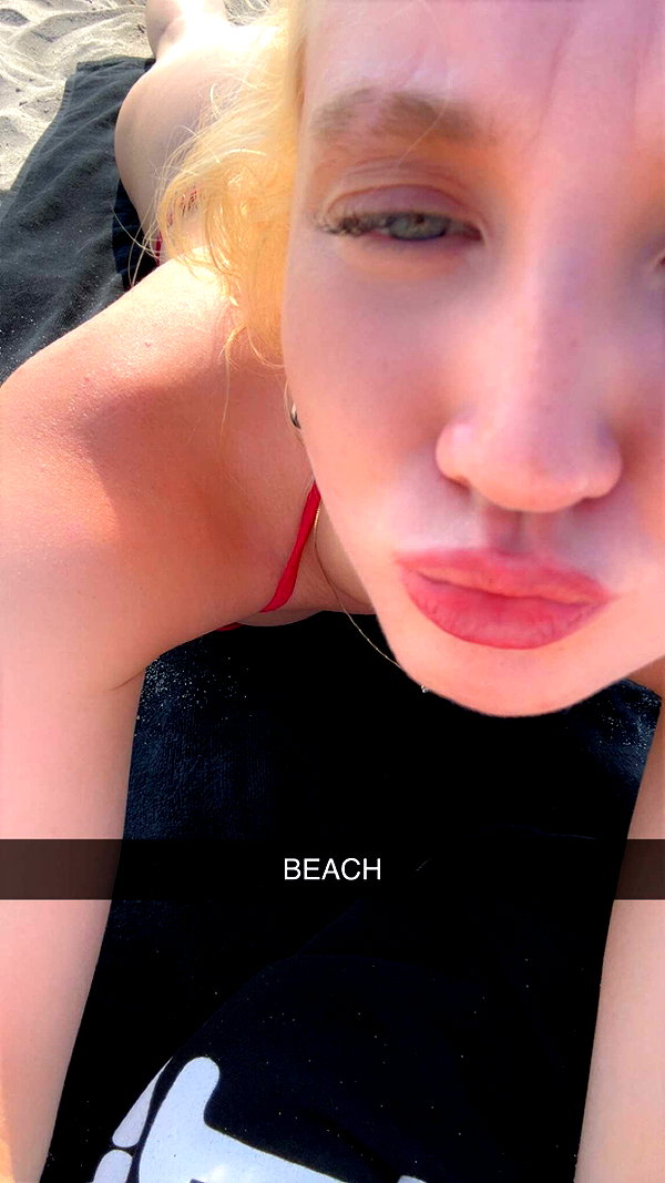 b0mbette snapchat image archive image