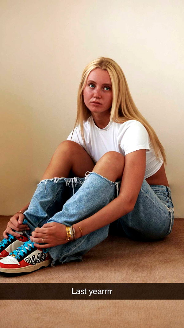b0mbette snapchat image archive image