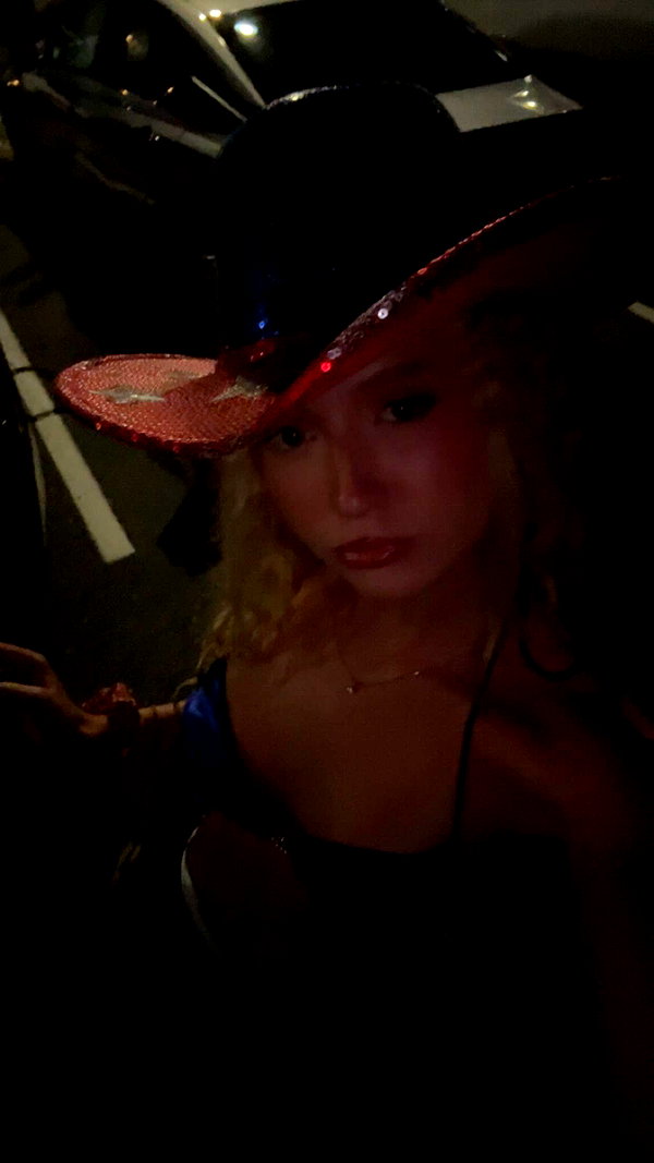 b0mbette snapchat image archive image