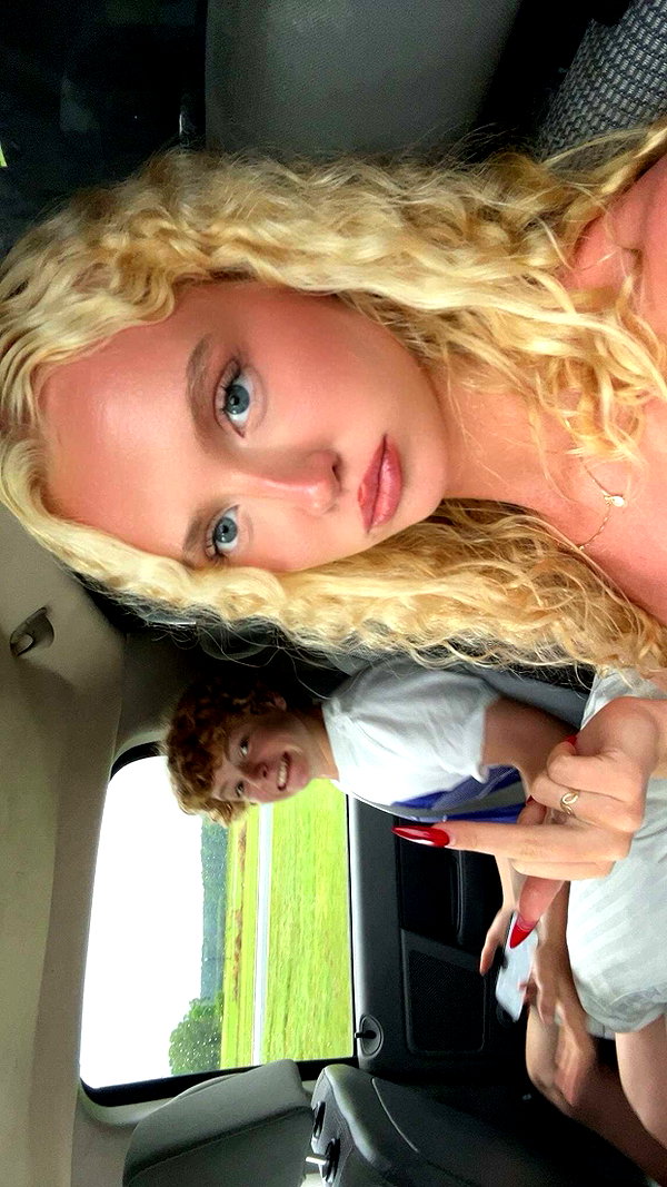 b0mbette snapchat image archive image