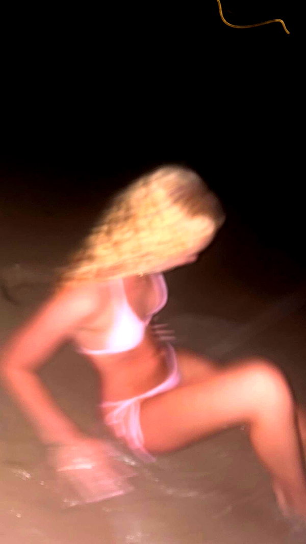 b0mbette snapchat image archive image