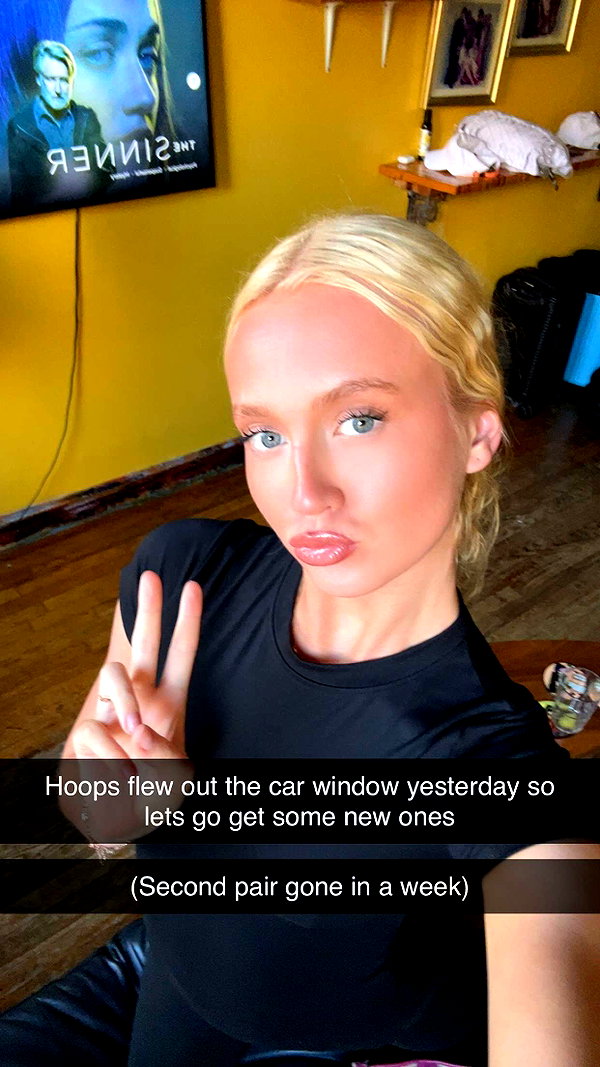 b0mbette snapchat image archive image