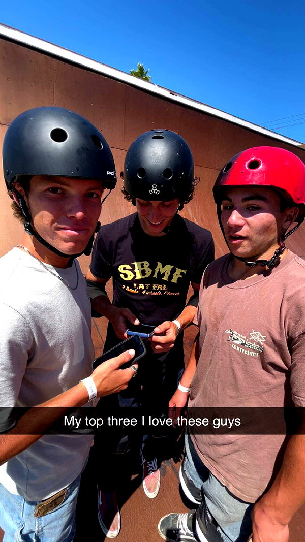b0mbette snapchat image archive image