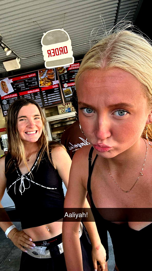 b0mbette snapchat image archive image