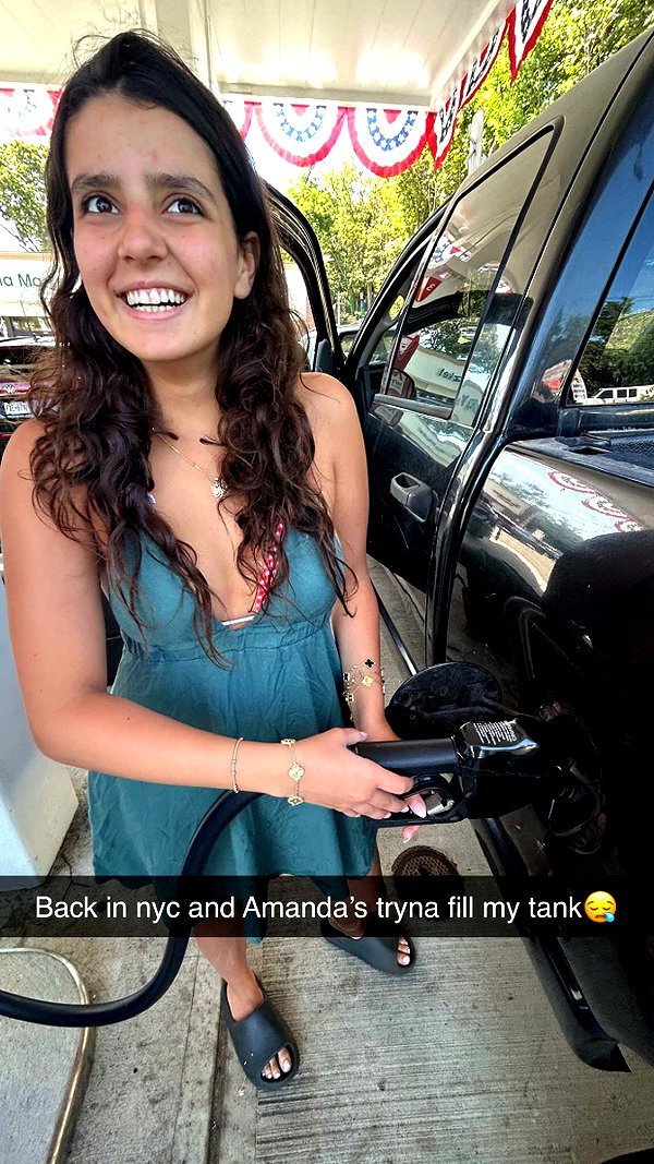 b0mbette snapchat image archive image