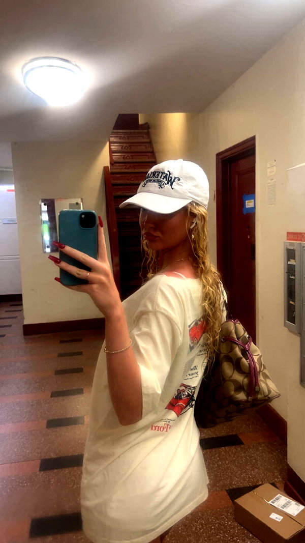 b0mbette snapchat image archive image