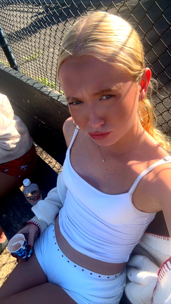 b0mbette snapchat image archive image
