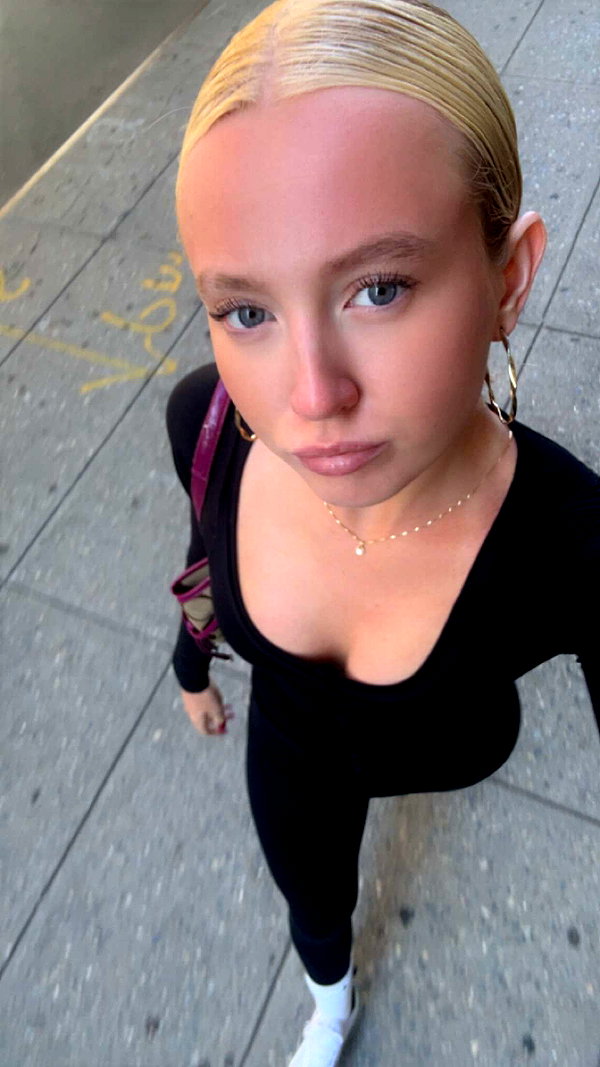 b0mbette snapchat image archive image