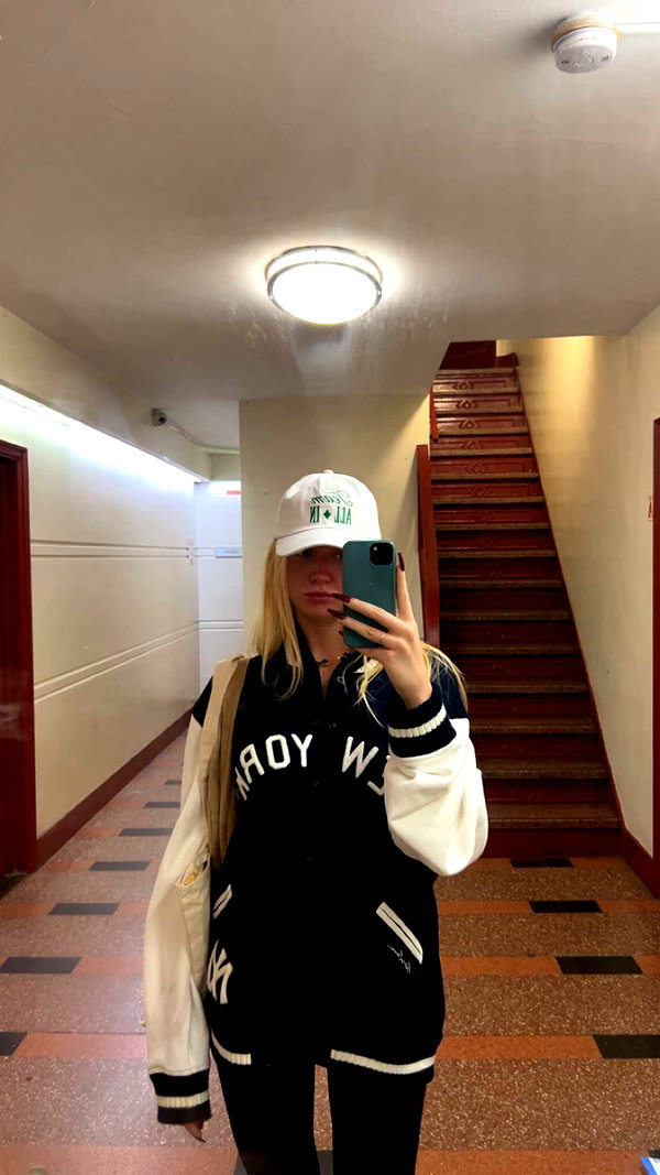 b0mbette snapchat image archive image