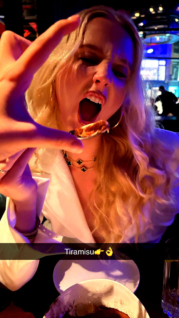 b0mbette snapchat image archive image