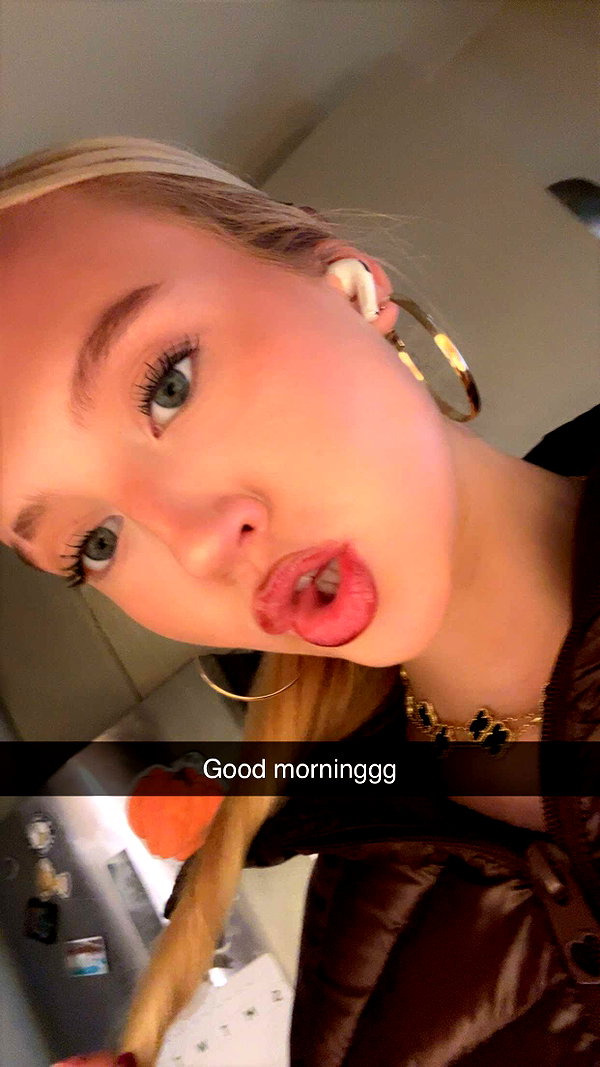 b0mbette snapchat image archive image