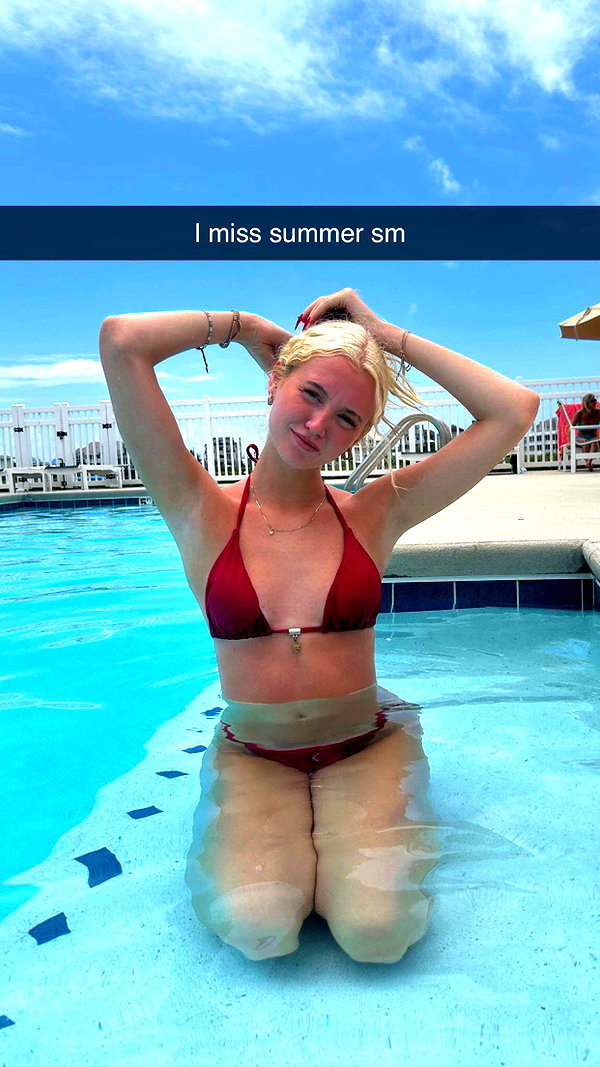 b0mbette snapchat image archive image