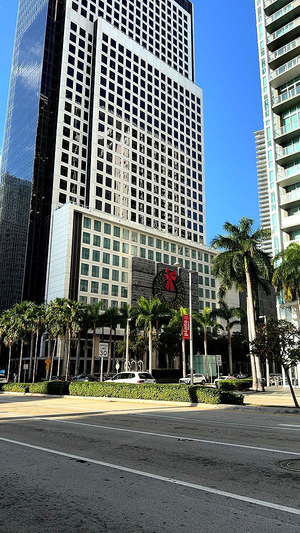 bellarenaldii image ~ Altpins