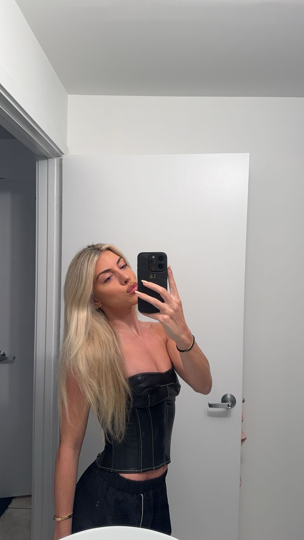 bellarenaldii snapchat image archive image