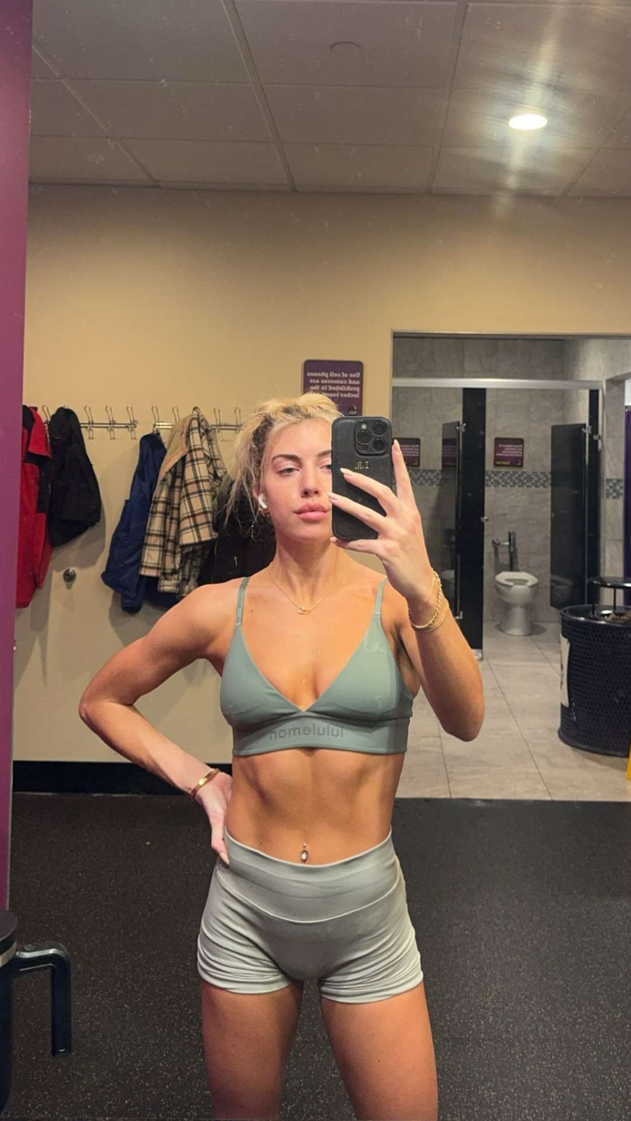 bellarenaldii snapchat image archive image