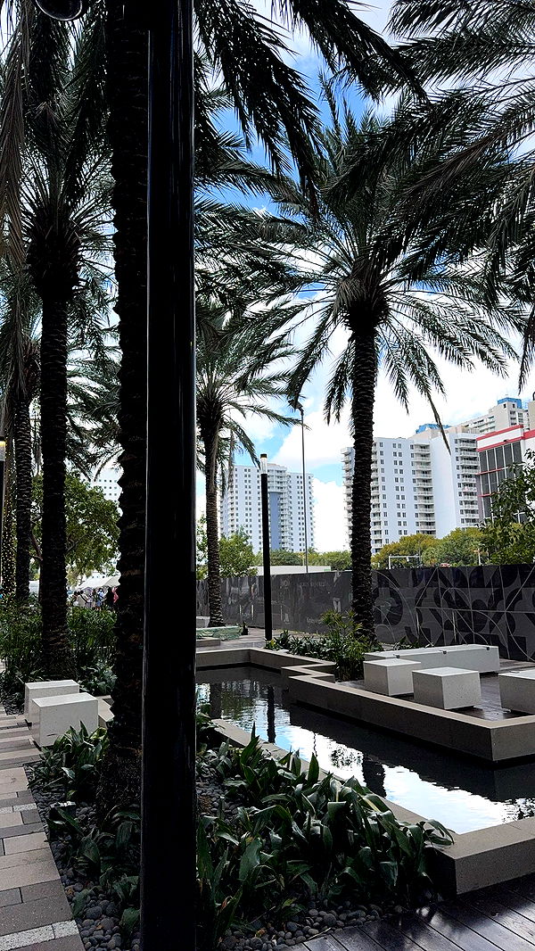 bellarenaldii image ~ Altpins