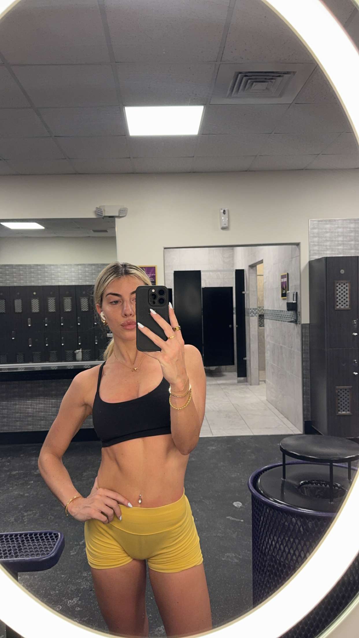 bellarenaldii snapchat image archive image