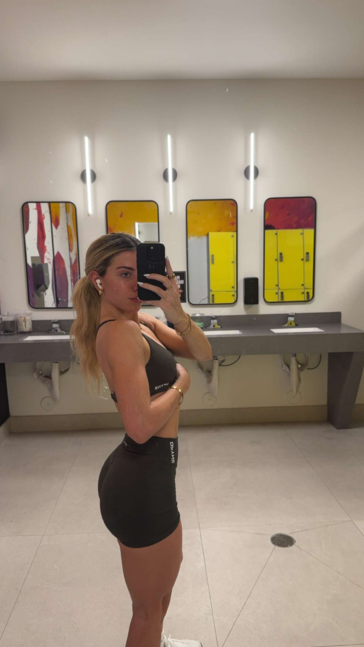 bellarenaldii snapchat image archive image