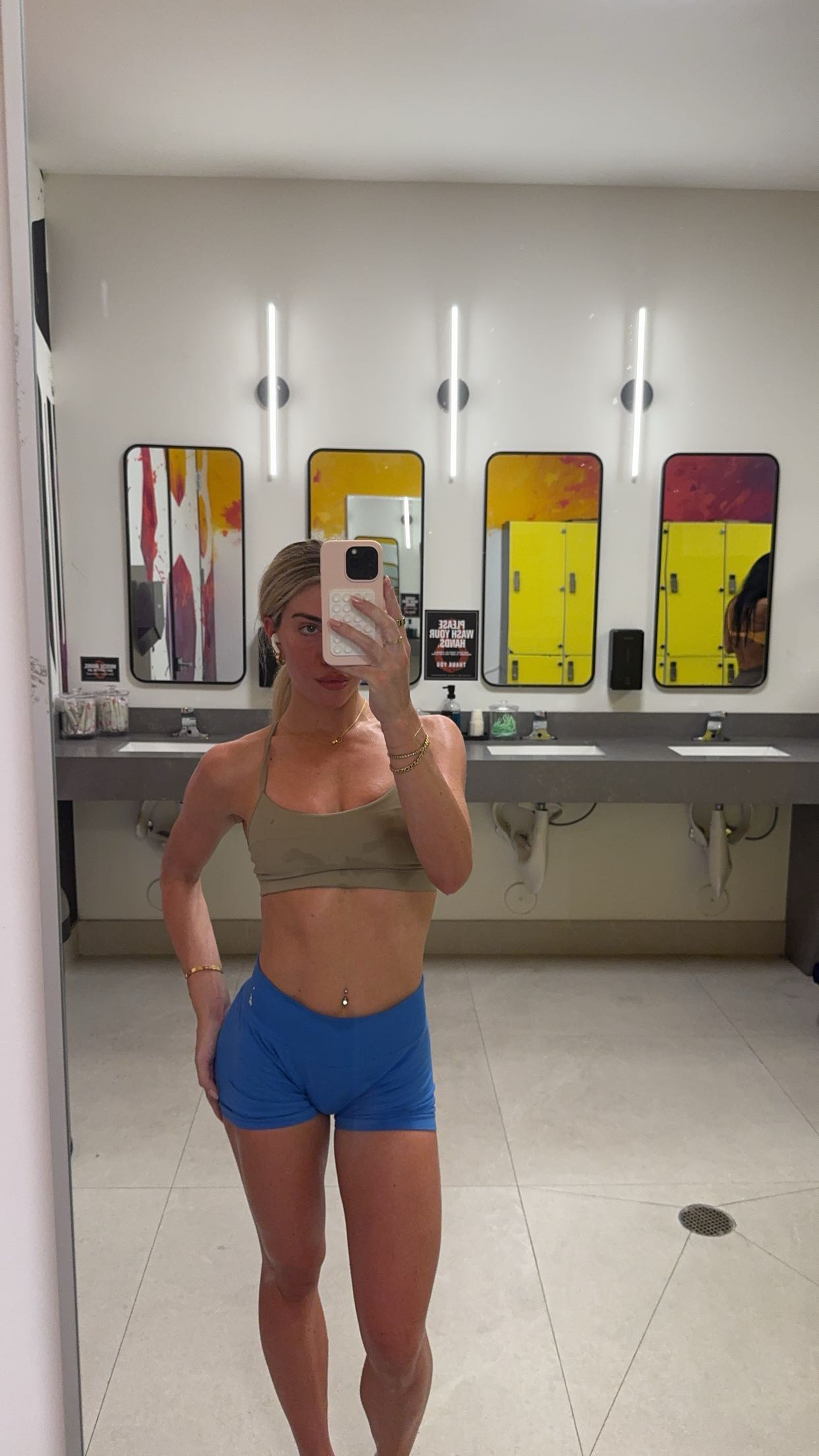 bellarenaldii snapchat image archive image