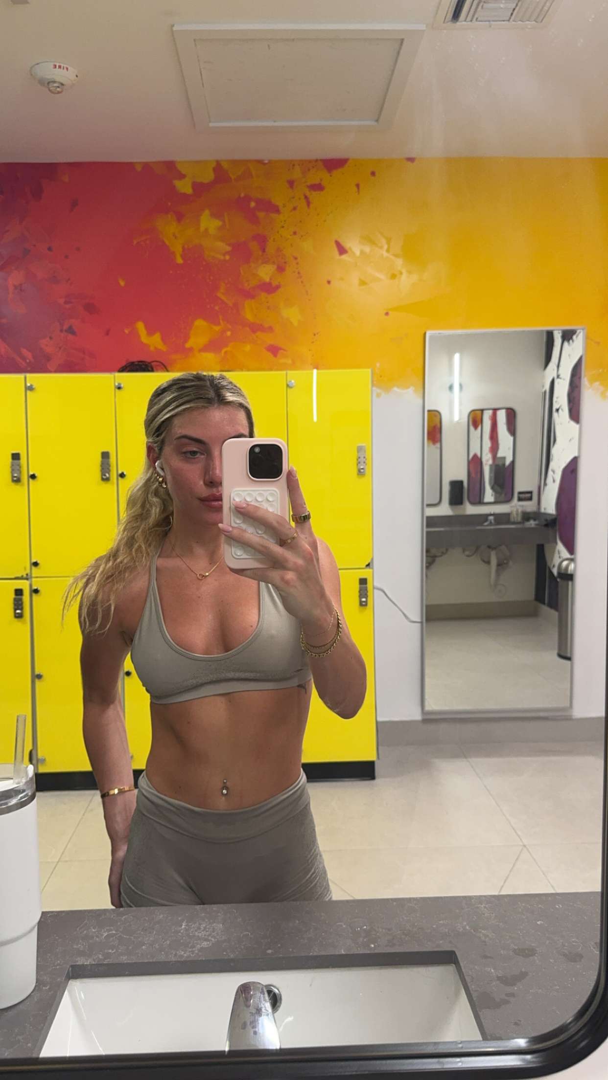 bellarenaldii snapchat image archive image