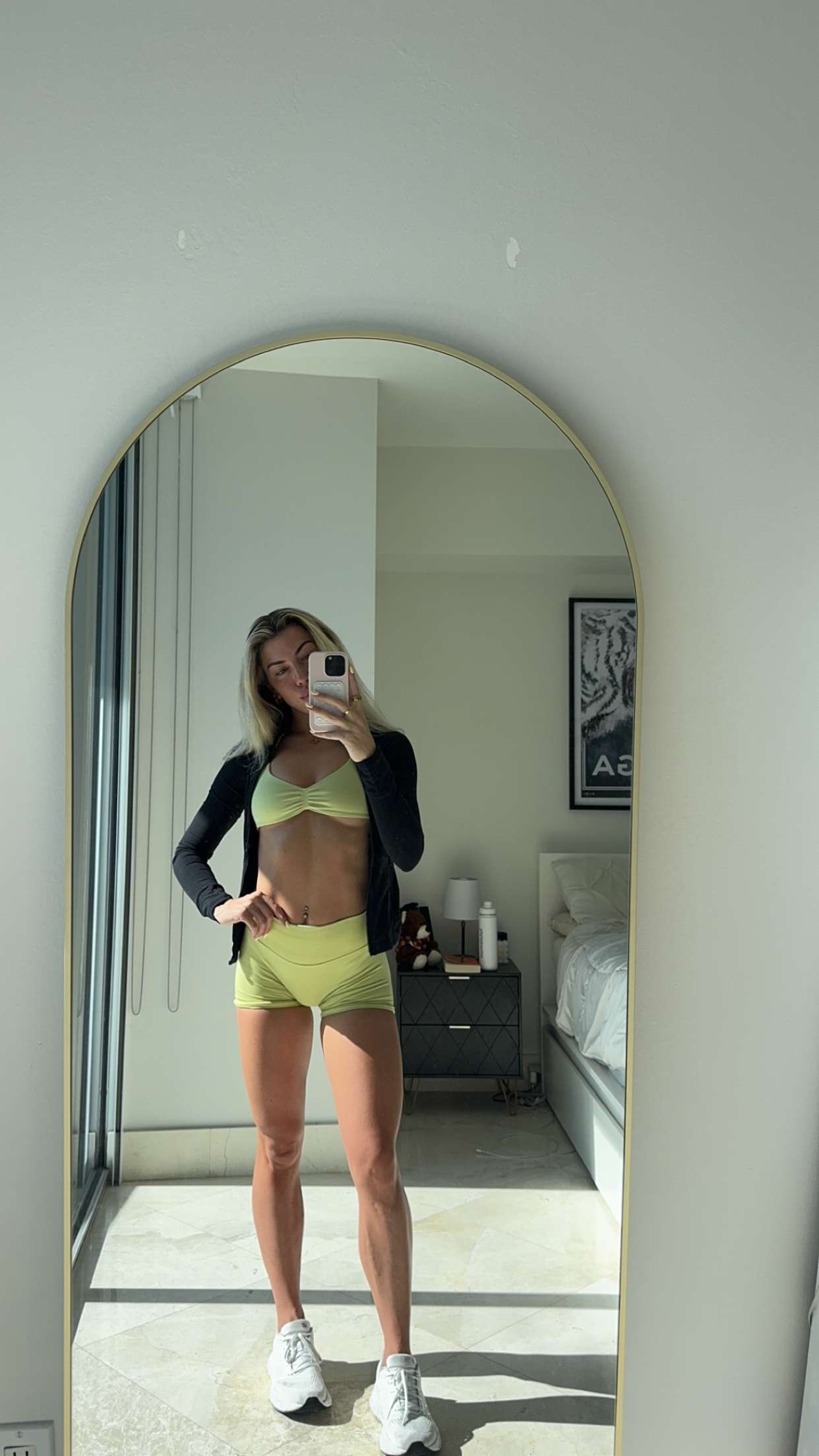 bellarenaldii snapchat image archive image