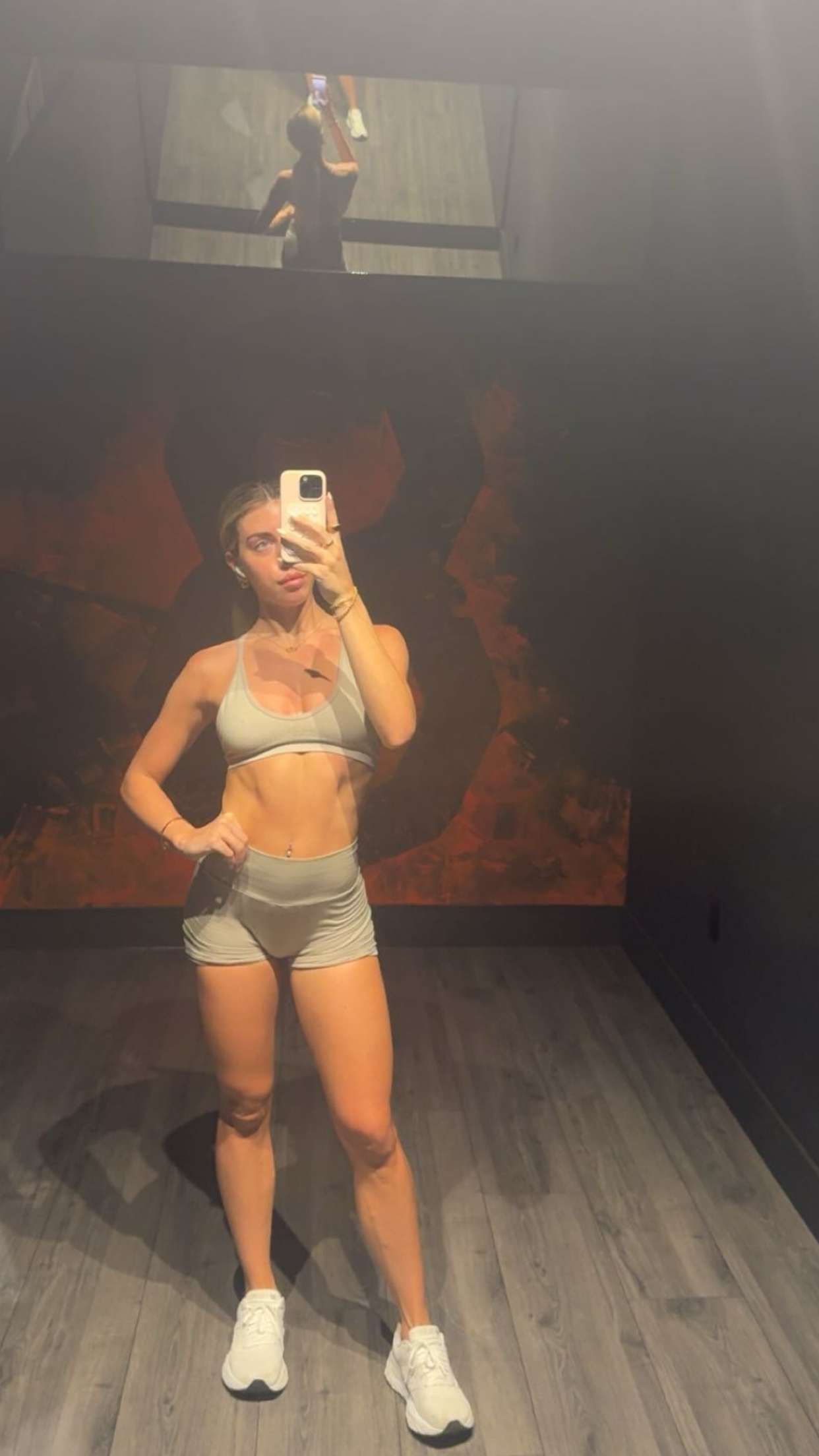 bellarenaldii snapchat image archive image