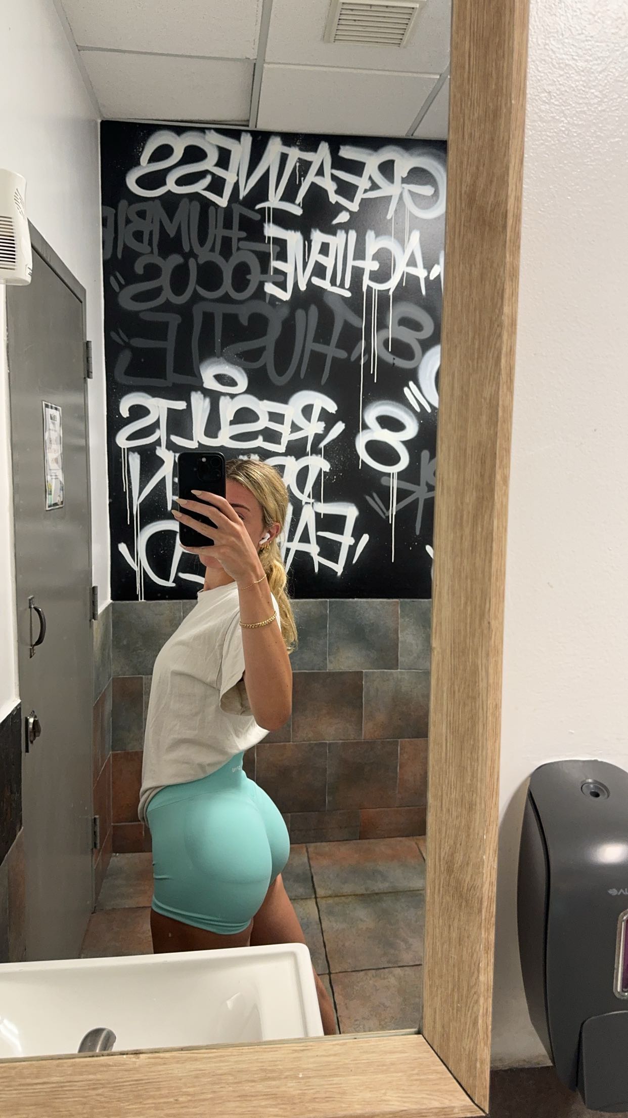 bellarenaldii snapchat image archive image