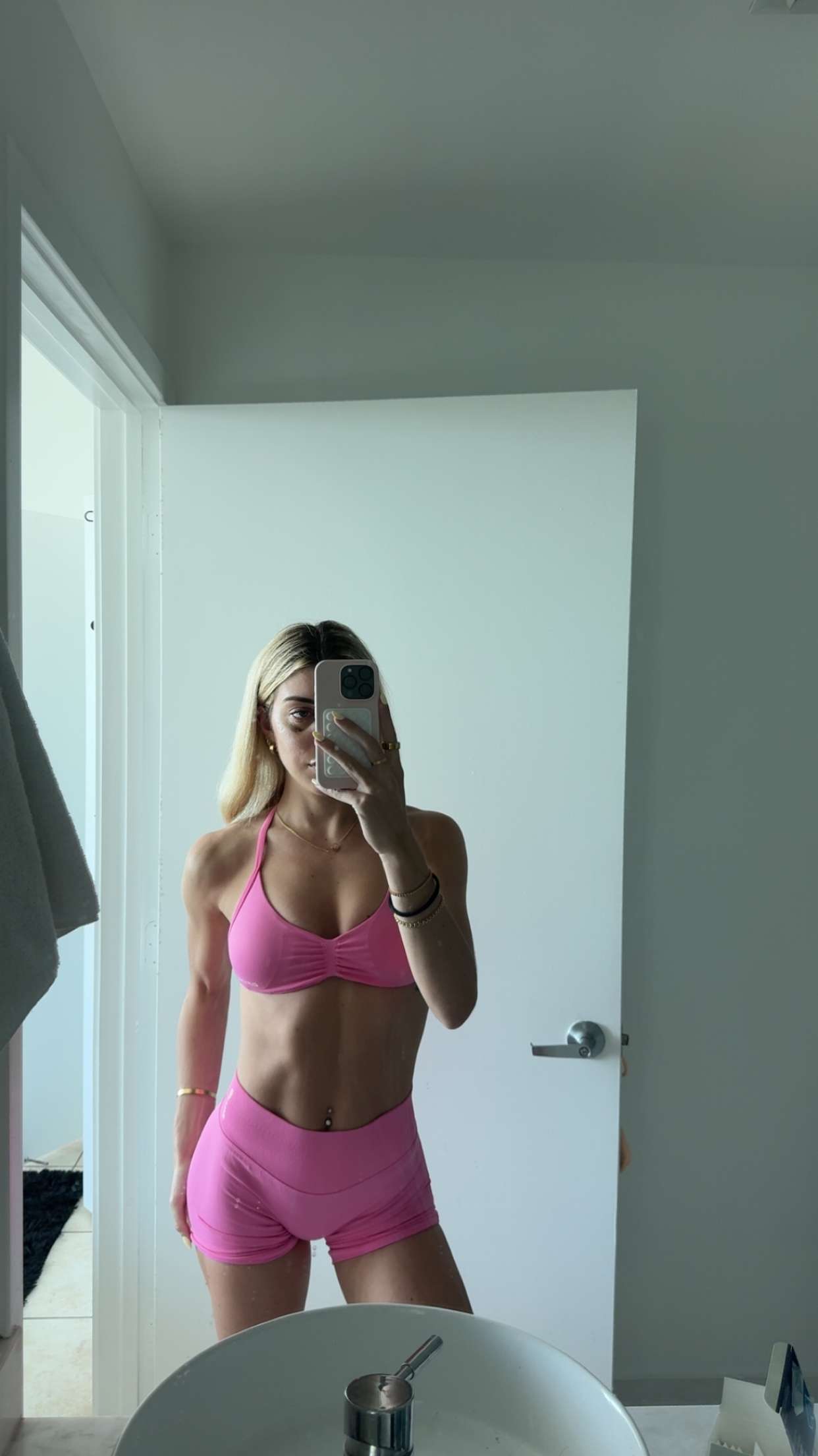 bellarenaldii snapchat image archive image