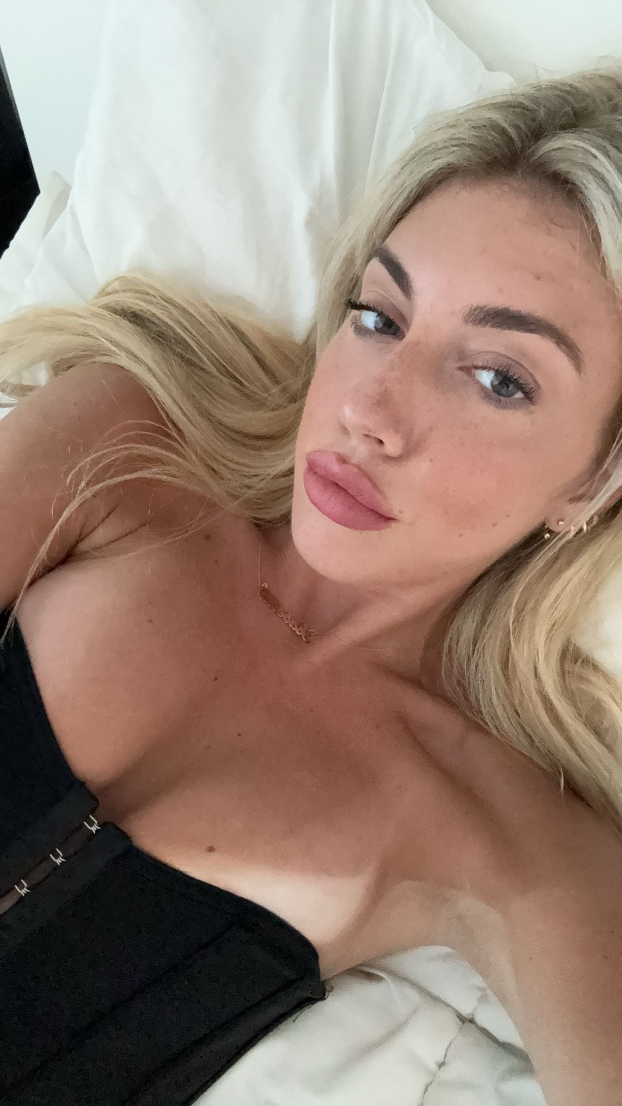 bellarenaldii snapchat image archive image