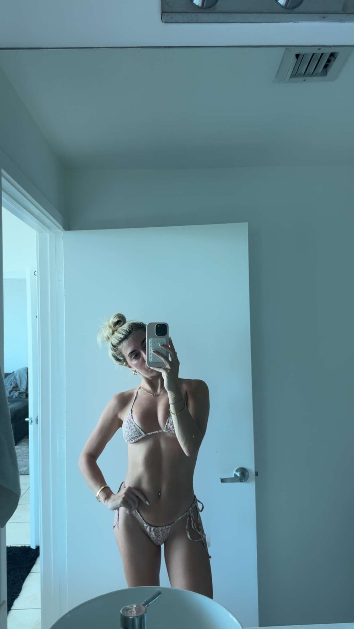 bellarenaldii snapchat image archive image